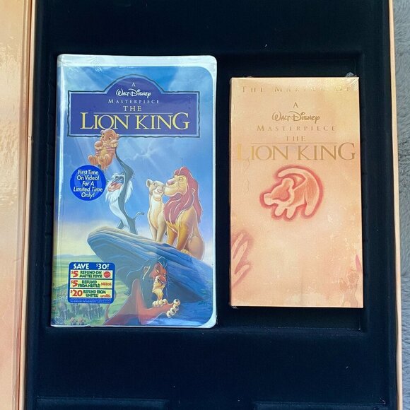 Walt Disney Masterpiece Lion King Exclusive Deluxe Video Edition​​ - Picture 8 of 13